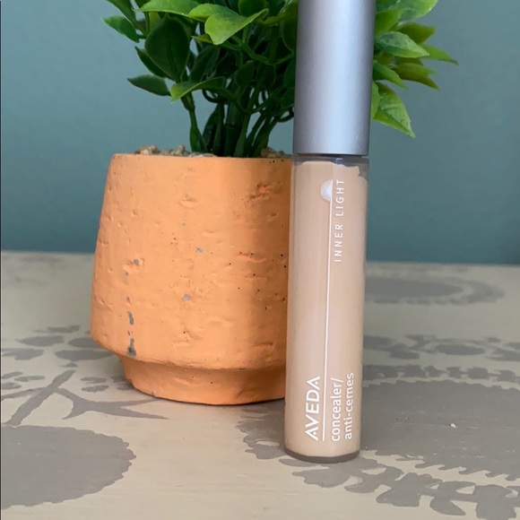 Aveda inner light concealer 01 birch - Picture 3 of 4